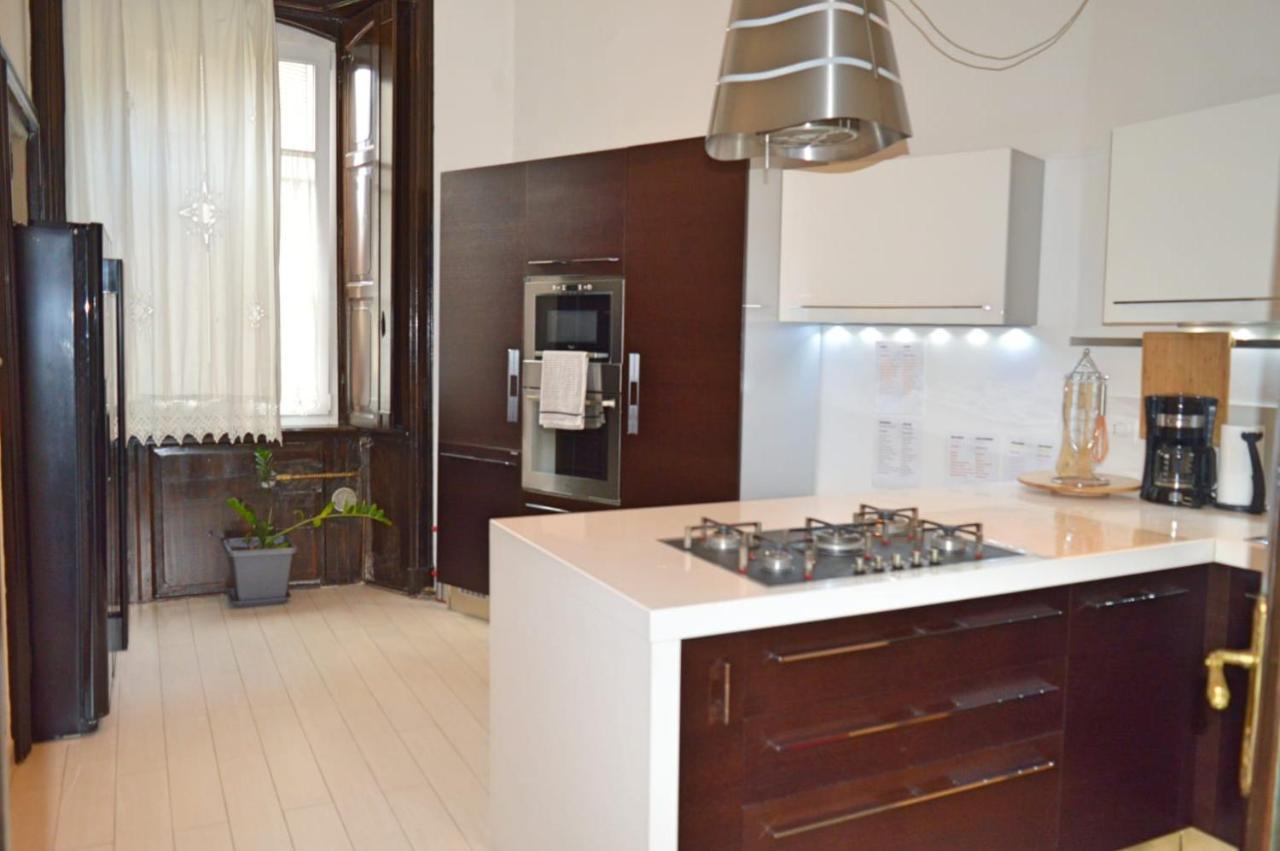 Casa Lisa Apartment โกโม ภายนอก รูปภาพ